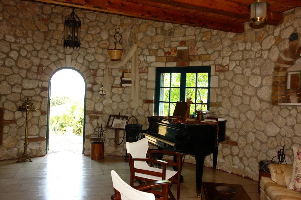Musician'S Round House & Castello Vátos Quarto foto